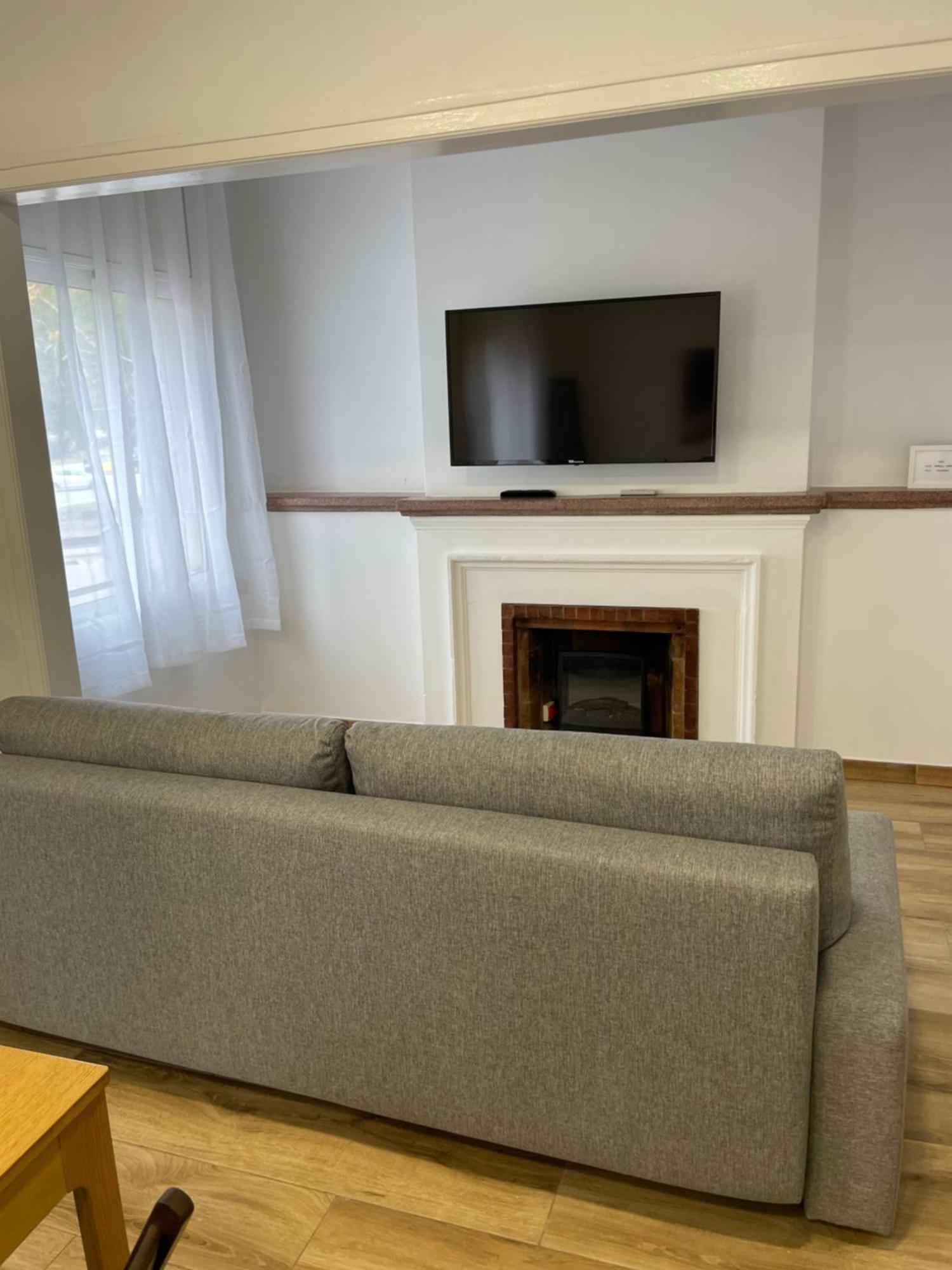 Apartamentos Tarradellas Sants Estacio บาร์เซโลนา ภายนอก รูปภาพ
