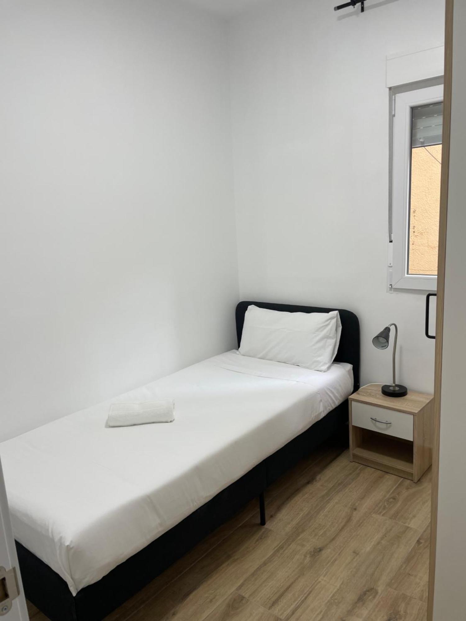 Apartamentos Tarradellas Sants Estacio บาร์เซโลนา ภายนอก รูปภาพ