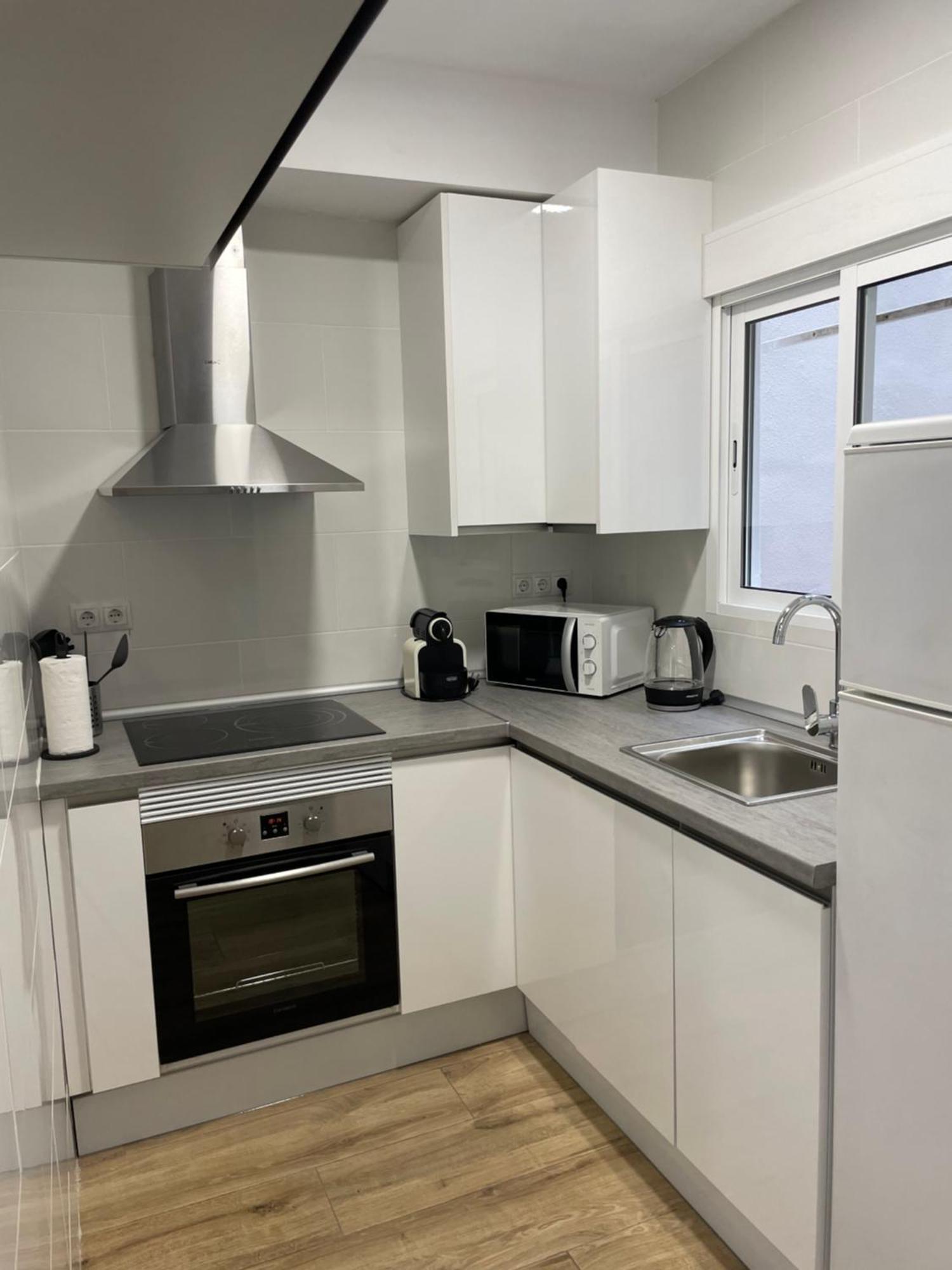 Apartamentos Tarradellas Sants Estacio บาร์เซโลนา ภายนอก รูปภาพ