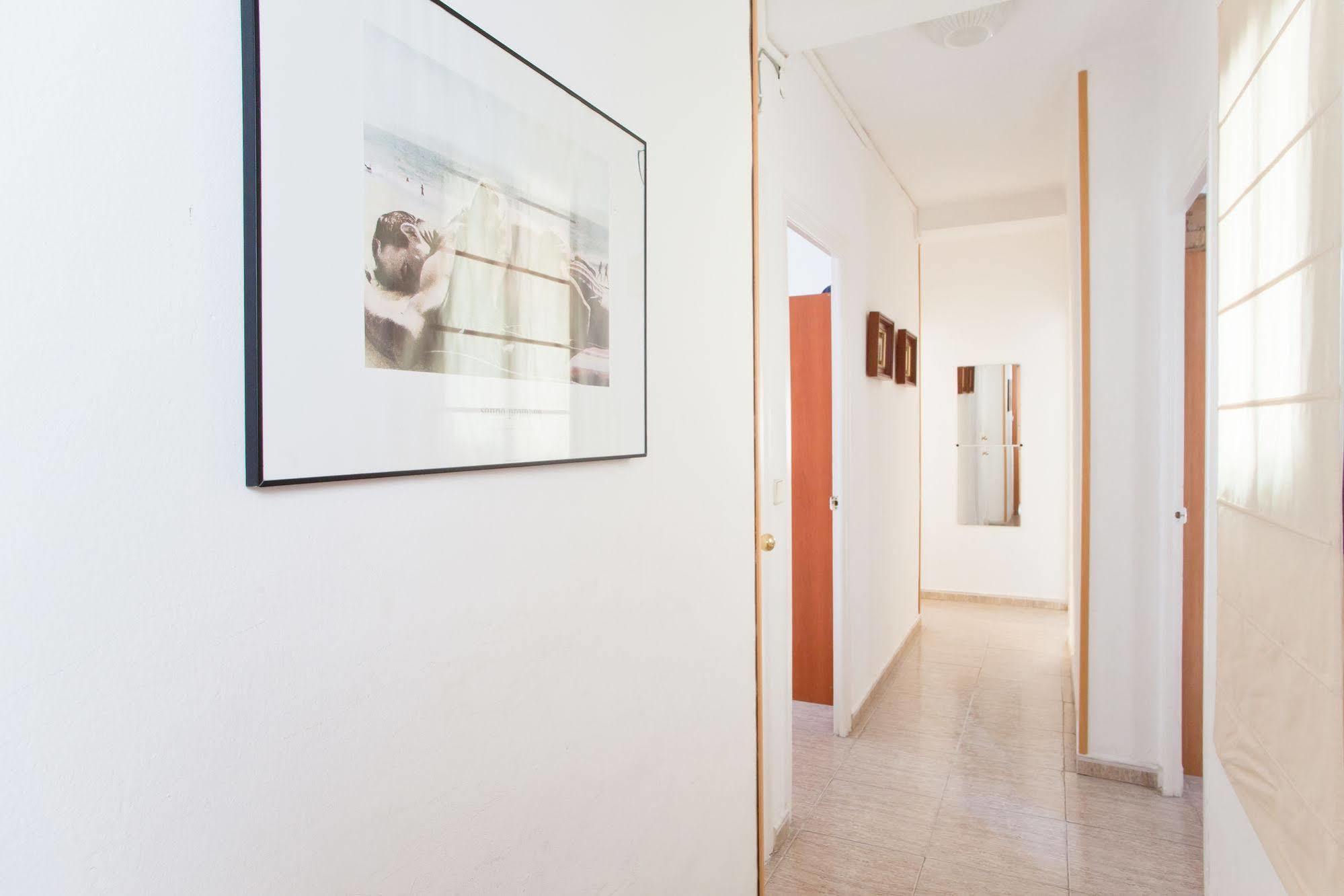 Apartamentos Tarradellas Sants Estacio บาร์เซโลนา ภายนอก รูปภาพ